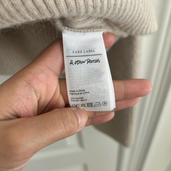 & other stories sweater xs - Picture 3 of 3